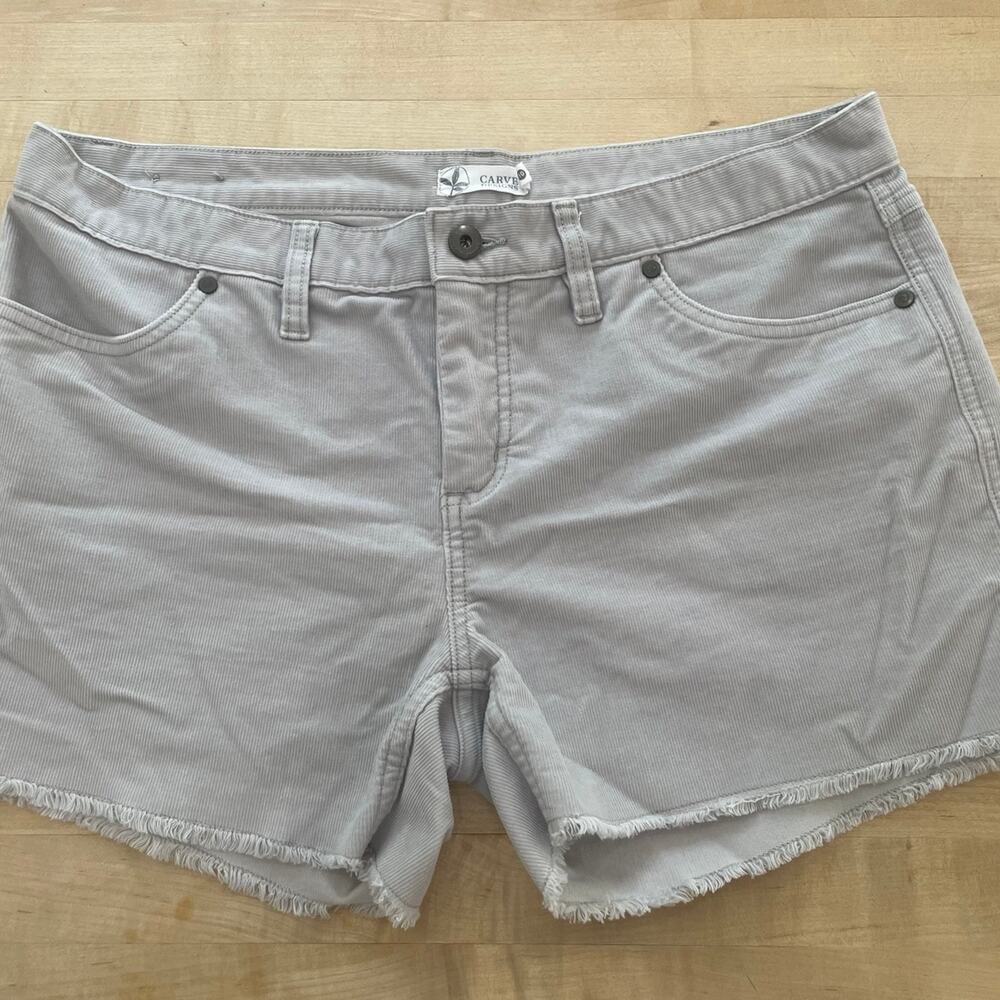 Women’s Size 10 Carve Designs Light Gray Pinwale Corduroy Shorts